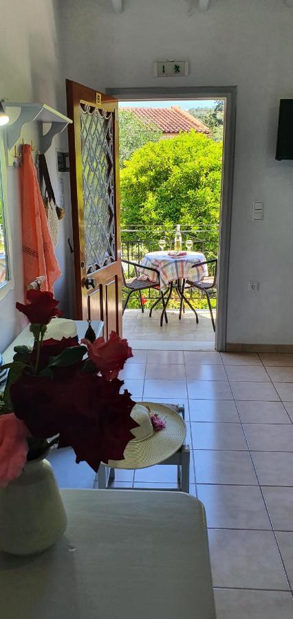 Lákka Aphrodite Studios & Apt With Pool מראה חיצוני תמונה